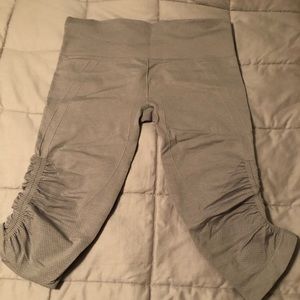 Lululemon ruched cropped leggings
